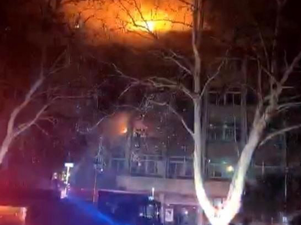 南京工業(yè)大學(xué)一實(shí)驗(yàn)室凌晨起火，你需要注意的實(shí)驗(yàn)室滅火知識